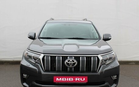 Toyota Land Cruiser Prado 150 рестайлинг 2, 2019 год, 5 250 000 рублей, 2 фотография