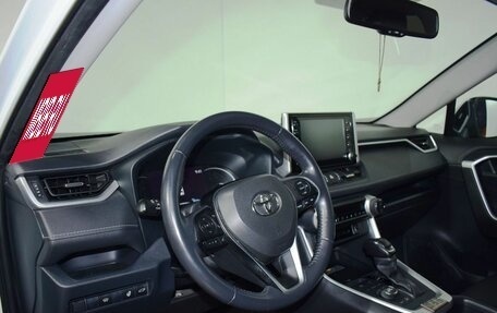 Toyota RAV4, 2021 год, 4 100 000 рублей, 13 фотография