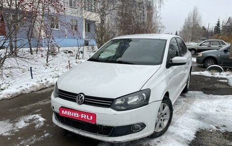 Volkswagen Polo VI (EU Market), 2013 год, 830 000 рублей, 1 фотография