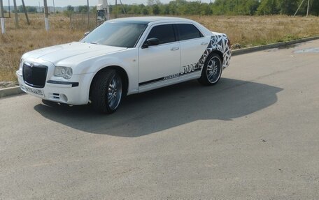 Chrysler 300C II, 2005 год, 950 000 рублей, 2 фотография