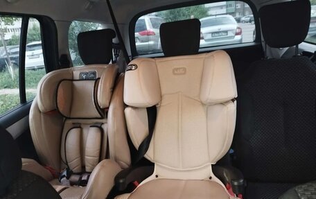 Citroen C4 Picasso II рестайлинг, 2010 год, 980 000 рублей, 13 фотография