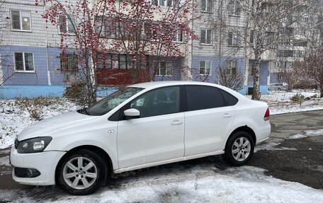 Volkswagen Polo VI (EU Market), 2013 год, 830 000 рублей, 2 фотография