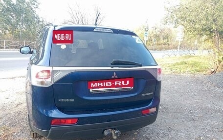 Mitsubishi Outlander III рестайлинг 3, 2013 год, 1 300 000 рублей, 4 фотография