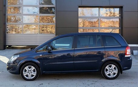 Opel Zafira B, 2011 год, 830 000 рублей, 2 фотография