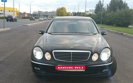 Mercedes-Benz E-Класс, 2004 год, 1 050 000 рублей, 5 фотография