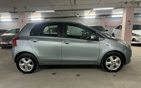 Toyota Yaris III рестайлинг, 2008 год, 795 000 рублей, 4 фотография