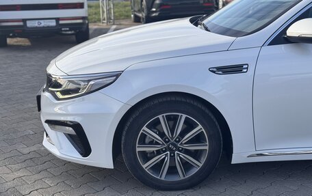 KIA K5 II, 2019 год, 2 500 000 рублей, 18 фотография