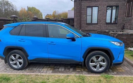 Toyota RAV4, 2019 год, 3 400 000 рублей, 2 фотография