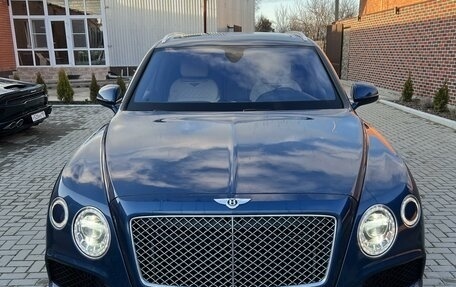 Bentley Bentayga I, 2016 год, 9 500 000 рублей, 1 фотография