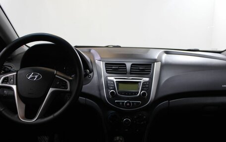 Hyundai Solaris II рестайлинг, 2013 год, 929 000 рублей, 16 фотография