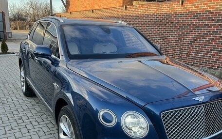 Bentley Bentayga I, 2016 год, 9 500 000 рублей, 2 фотография