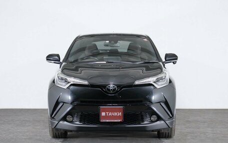 Toyota C-HR I рестайлинг, 2017 год, 2 250 000 рублей, 2 фотография