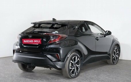 Toyota C-HR I рестайлинг, 2017 год, 2 250 000 рублей, 6 фотография