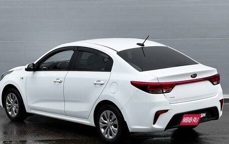 KIA Rio IV, 2018 год, 1 290 000 рублей, 2 фотография