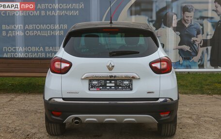 Renault Kaptur I рестайлинг, 2017 год, 1 770 000 рублей, 23 фотография