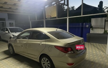 Hyundai Solaris II рестайлинг, 2011 год, 730 000 рублей, 9 фотография