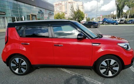 KIA Soul II рестайлинг, 2018 год, 2 000 000 рублей, 4 фотография