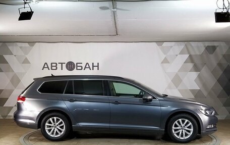 Volkswagen Passat B8 рестайлинг, 2017 год, 1 759 000 рублей, 6 фотография