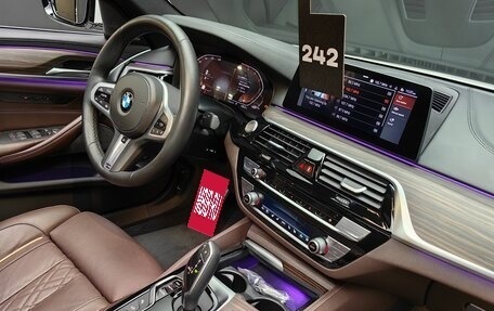 BMW 5 серия, 2020 год, 5 900 000 рублей, 17 фотография