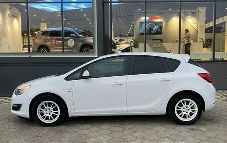 Opel Astra J, 2013 год, 975 000 рублей, 2 фотография