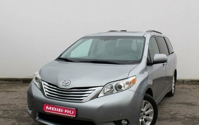 Toyota Sienna III, 2011 год, 2 150 000 рублей, 1 фотография