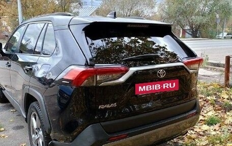 Toyota RAV4, 2019 год, 3 150 000 рублей, 2 фотография