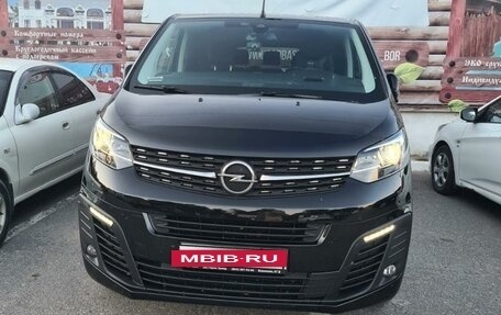 Opel Zafira Life I, 2021 год, 4 500 000 рублей, 3 фотография