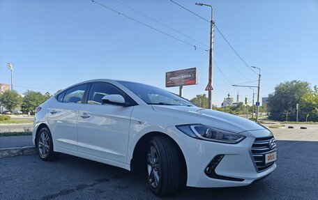 Hyundai Elantra VI рестайлинг, 2016 год, 1 660 000 рублей, 3 фотография