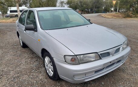 Nissan Almera, 1997 год, 250 000 рублей, 2 фотография