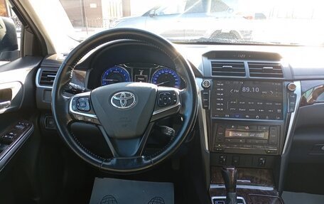 Toyota Camry, 2017 год, 2 265 000 рублей, 6 фотография