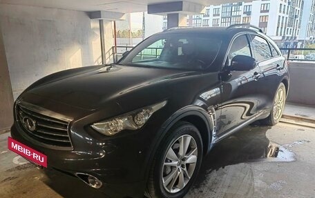 Infiniti QX70, 2016 год, 3 200 000 рублей, 2 фотография