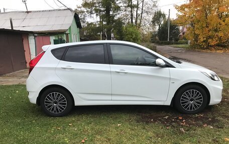 Hyundai Solaris II рестайлинг, 2012 год, 960 000 рублей, 2 фотография