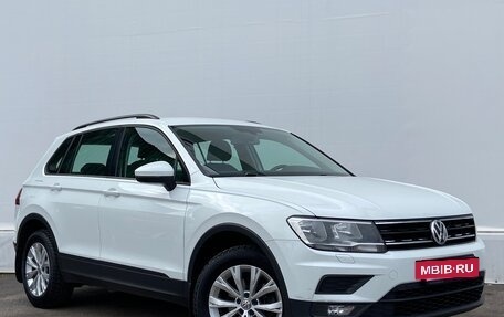 Volkswagen Tiguan II, 2017 год, 1 997 800 рублей, 3 фотография