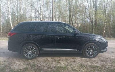 Mitsubishi Outlander III рестайлинг 3, 2017 год, 2 250 000 рублей, 1 фотография