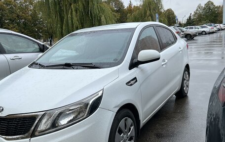 KIA Rio III рестайлинг, 2014 год, 1 050 000 рублей, 2 фотография