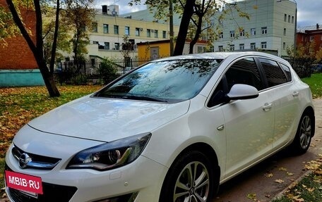 Opel Astra J, 2014 год, 1 250 000 рублей, 3 фотография