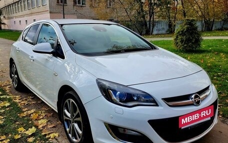 Opel Astra J, 2014 год, 1 250 000 рублей, 2 фотография