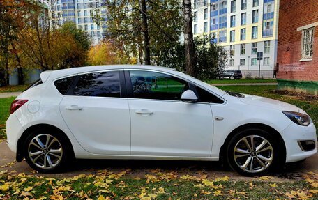 Opel Astra J, 2014 год, 1 250 000 рублей, 4 фотография