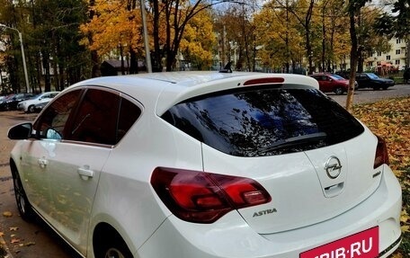 Opel Astra J, 2014 год, 1 250 000 рублей, 6 фотография