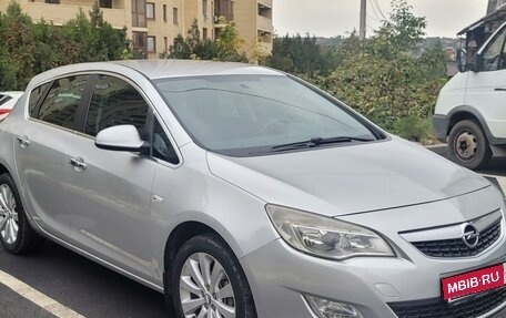 Opel Astra J, 2011 год, 850 000 рублей, 9 фотография