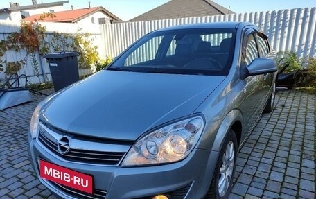 Opel Astra H, 2011 год, 750 000 рублей, 3 фотография