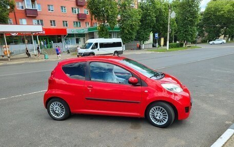 Peugeot 107 I рестайлинг, 2011 год, 570 000 рублей, 2 фотография