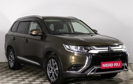 Mitsubishi Outlander III рестайлинг 3, 2019 год, 2 379 000 рублей, 3 фотография