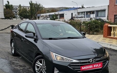 Hyundai Elantra VI рестайлинг, 2019 год, 1 800 000 рублей, 9 фотография