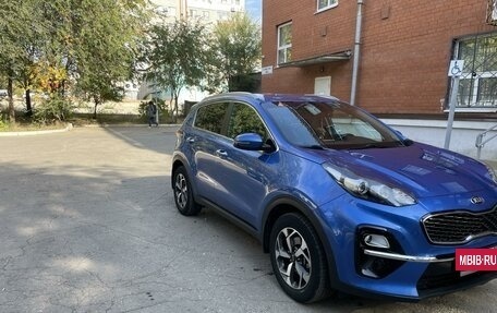 KIA Sportage IV рестайлинг, 2018 год, 2 400 000 рублей, 2 фотография