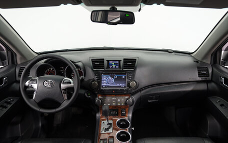 Toyota Highlander III, 2011 год, 2 249 000 рублей, 31 фотография