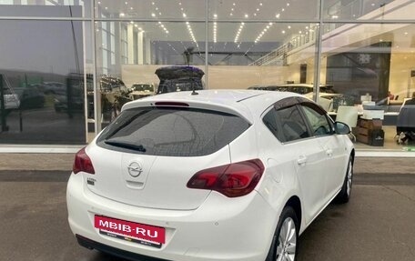 Opel Astra J, 2011 год, 749 000 рублей, 4 фотография