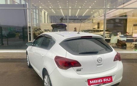 Opel Astra J, 2011 год, 749 000 рублей, 6 фотография