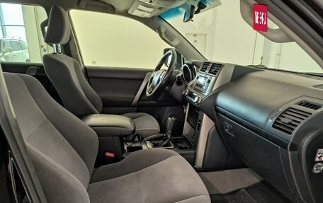 Toyota Land Cruiser Prado 150 рестайлинг 2, 2013 год, 2 800 000 рублей, 12 фотография