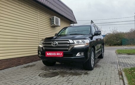 Toyota Land Cruiser 200, 2015 год, 5 750 000 рублей, 6 фотография